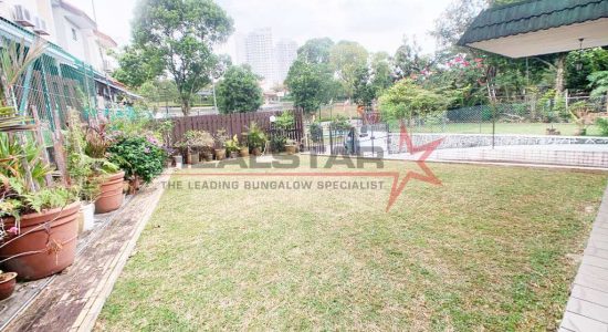 *NEW LIST*WITHIN 1 KM ST NICS *WALK TO MRT* LINKED-BUNGALOW FACING PARK