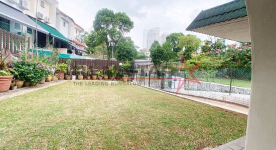 *NEW LIST*WITHIN 1 KM ST NICS *WALK TO MRT* LINKED-BUNGALOW FACING PARK