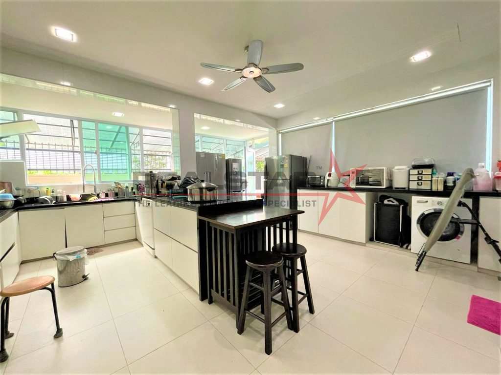 🌟Realstar Exclusive!🌟Telok Kurau Good sized Semi Detached with garden and wide frontage